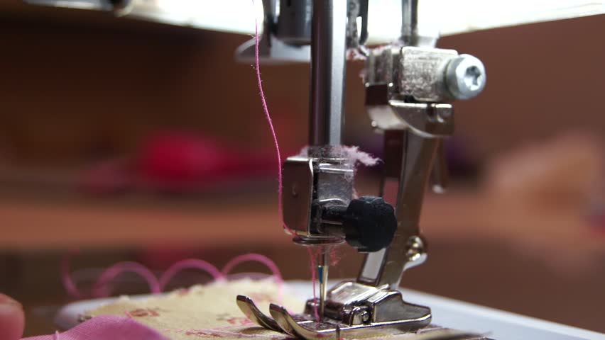 Choosing the Right Sewing Machine for Home Use