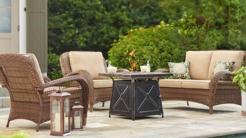 Outdoor Patio Furniture Giving Aesthetical Pleasure